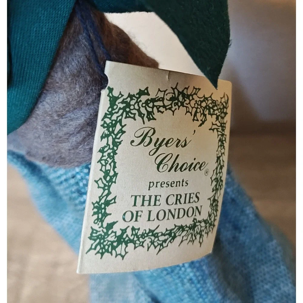Byers Choice Caroler Cries of London 1995 Woman Doll Green Blue 13in Figurine